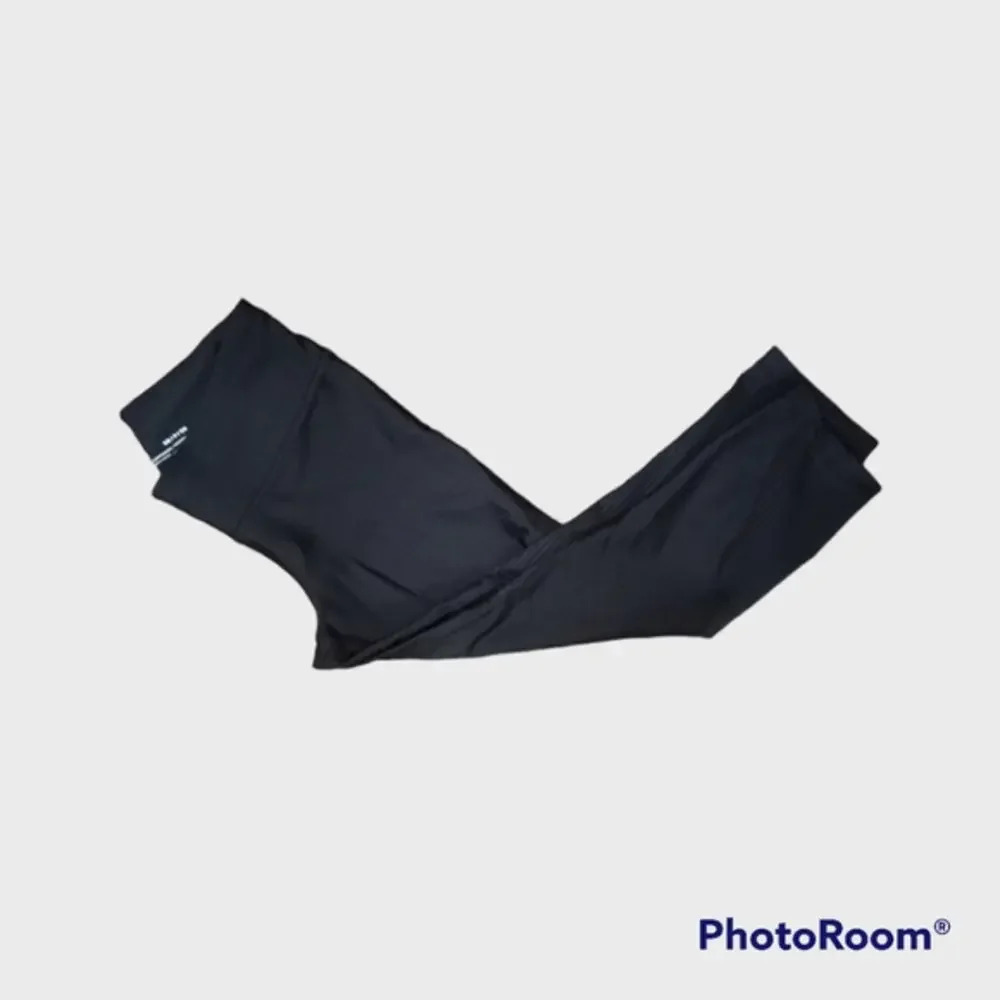 Under armour compression leggings size small‎